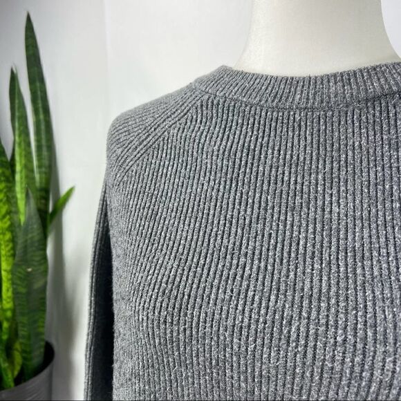ZARA Womens Small Viscose Knit Crop Gray Sweater Zip In Back - Picture 3 of 13